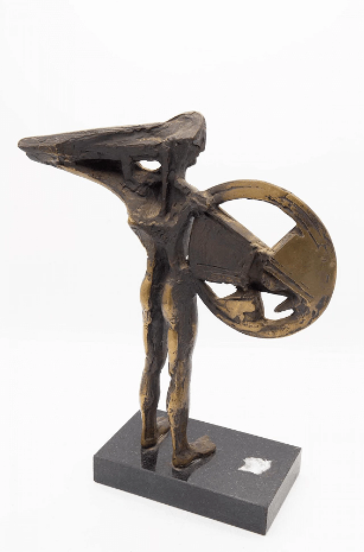 Scultura Futurista in bronzo di uomo con scudo, anni '30 8