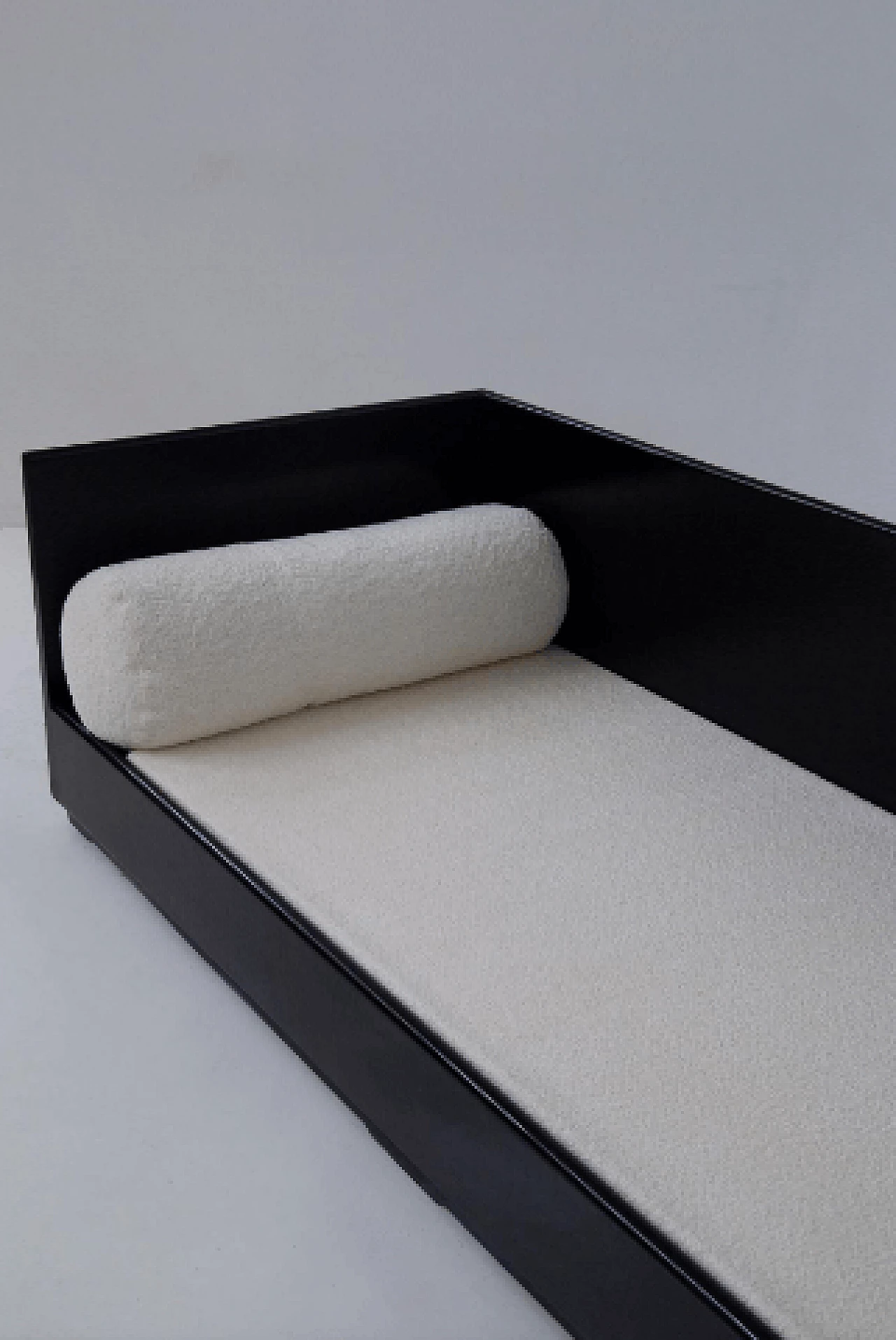 Divano letto in legno e tessuto bouclé bianco di Gavina, anni '70 9