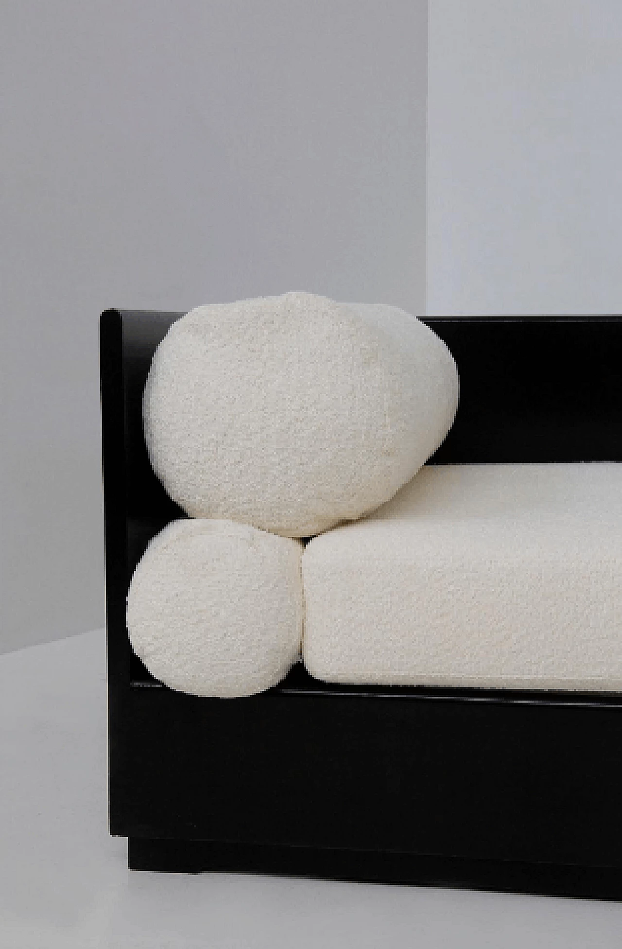 Divano letto in legno e tessuto bouclé bianco di Gavina, anni '70 12