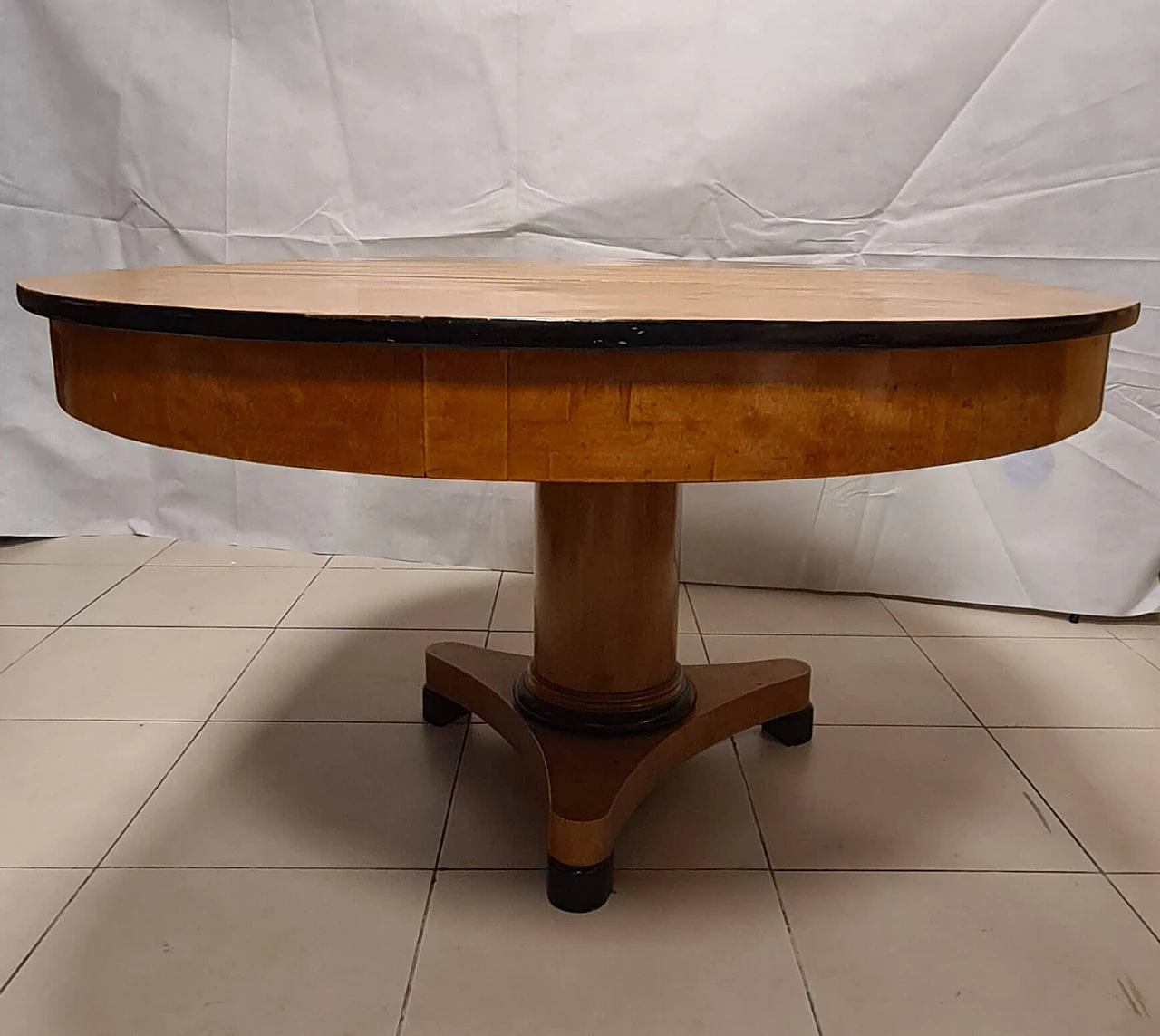 6 Sedie e tavolo allungabile Biedermeier in noce biondo, '800 7