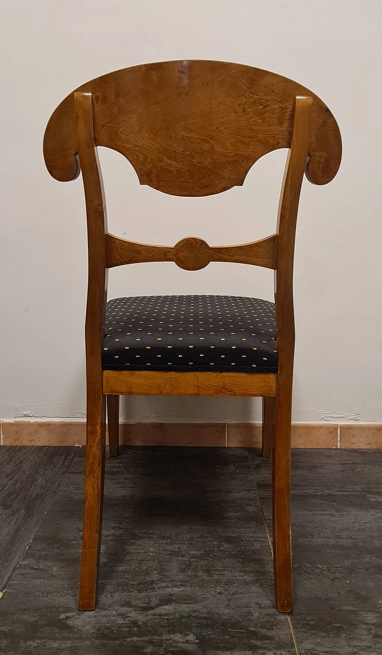 6 Sedie e tavolo allungabile Biedermeier in noce biondo, '800 14