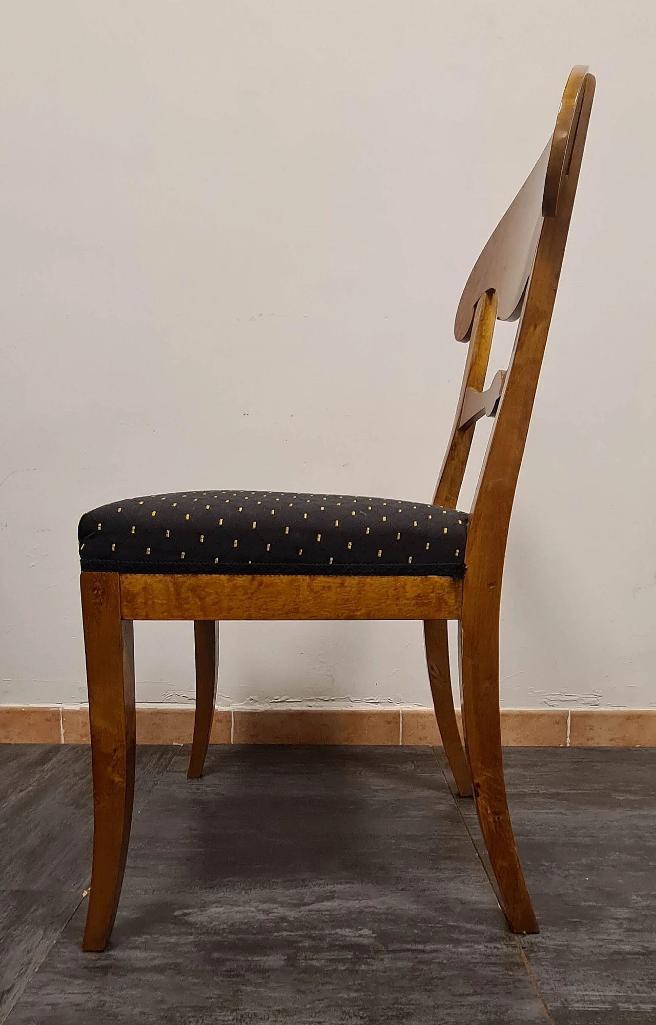 6 Sedie e tavolo allungabile Biedermeier in noce biondo, '800 15