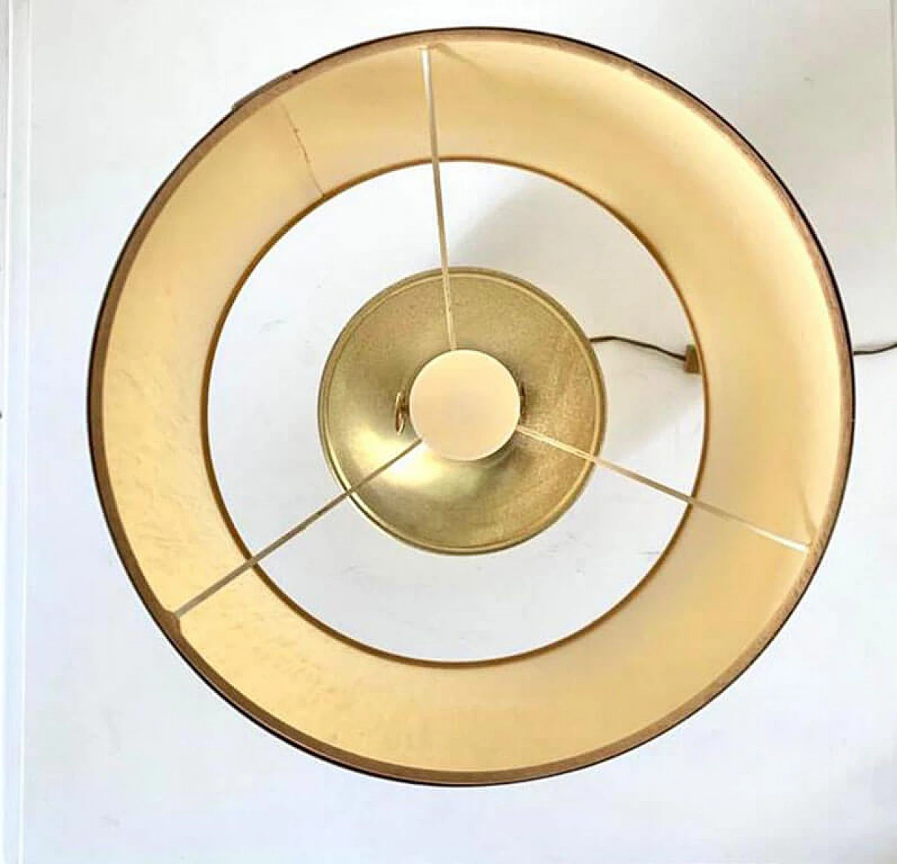 Lampada da tavolo in ottone con paralume in tessuto, anni '50 4