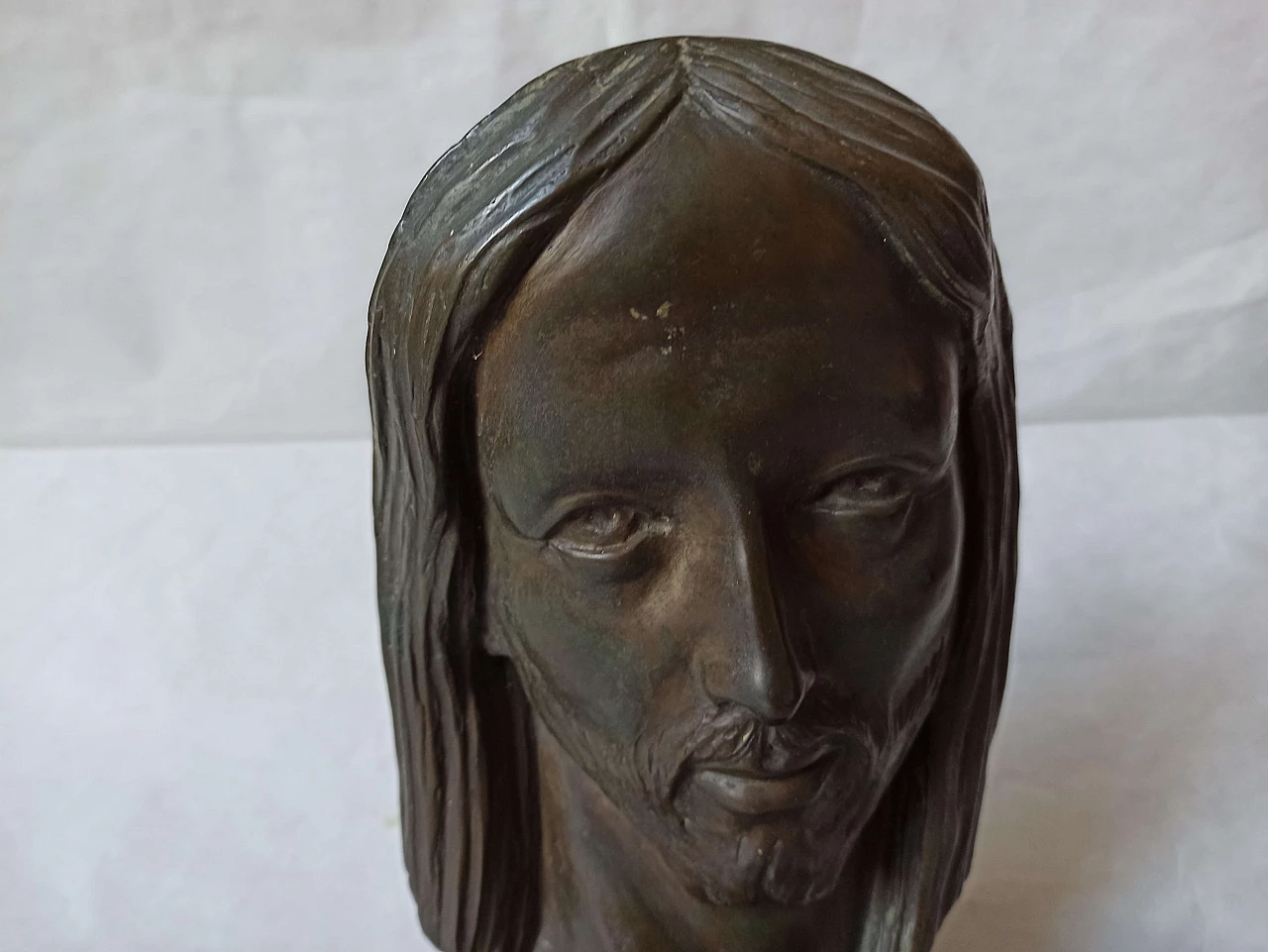 Velotti, volto di Cristo, scultura in bronzo su base in marmo, anni '40 5