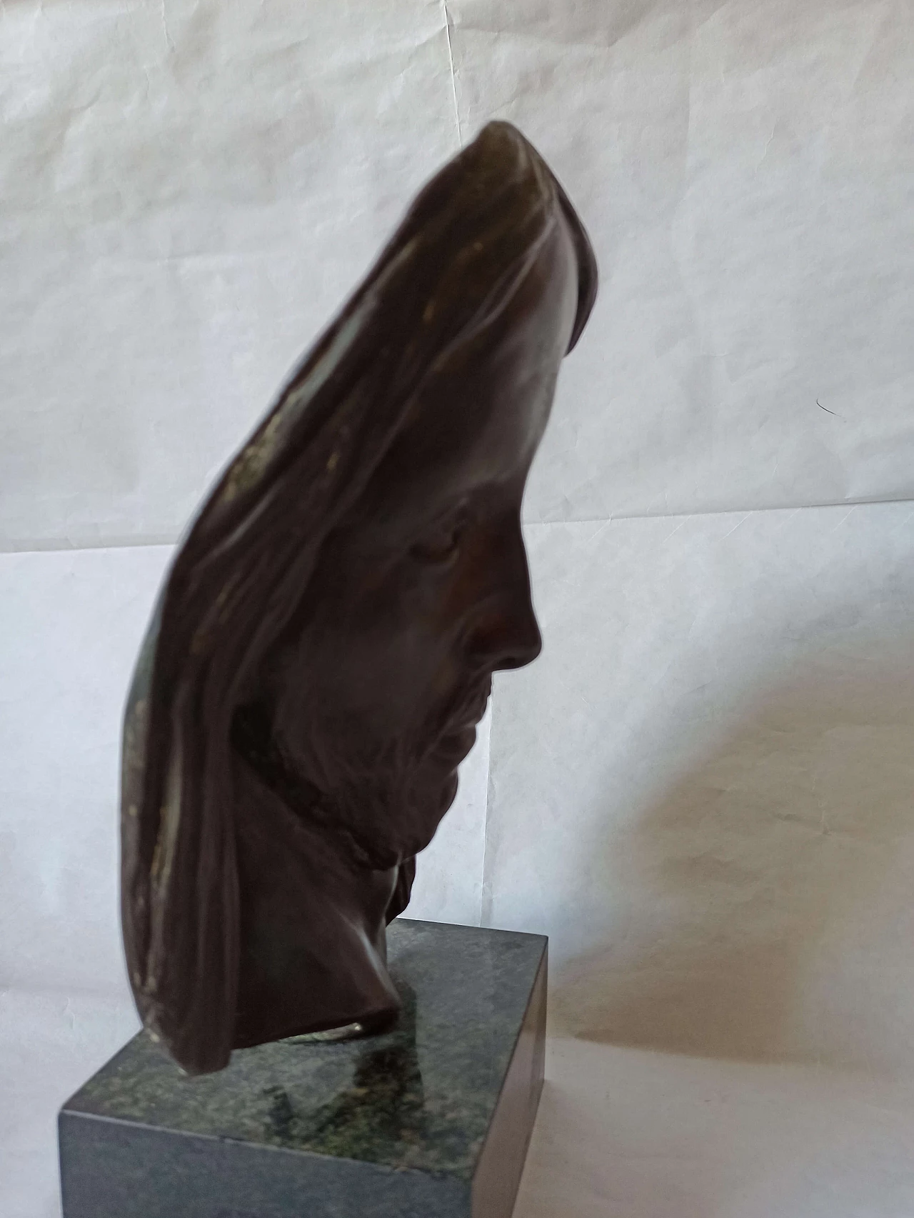 Velotti, volto di Cristo, scultura in bronzo su base in marmo, anni '40 14