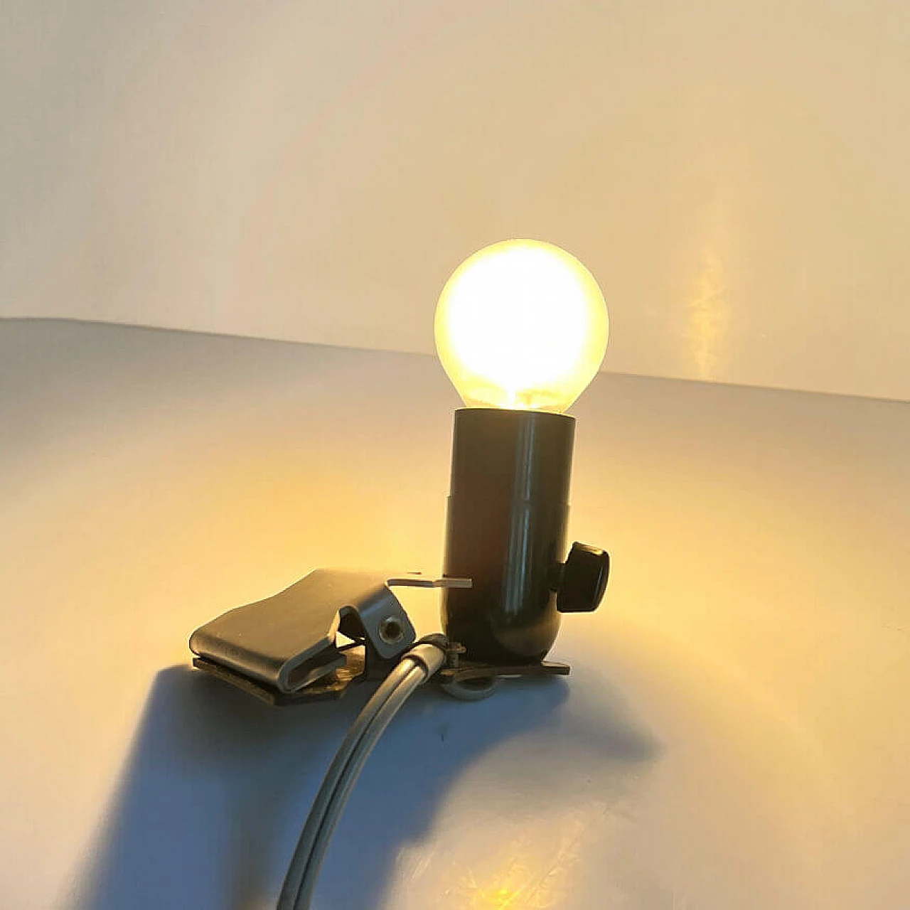 Buchleseleuchte clip-on bedside lamp, 1950s 3