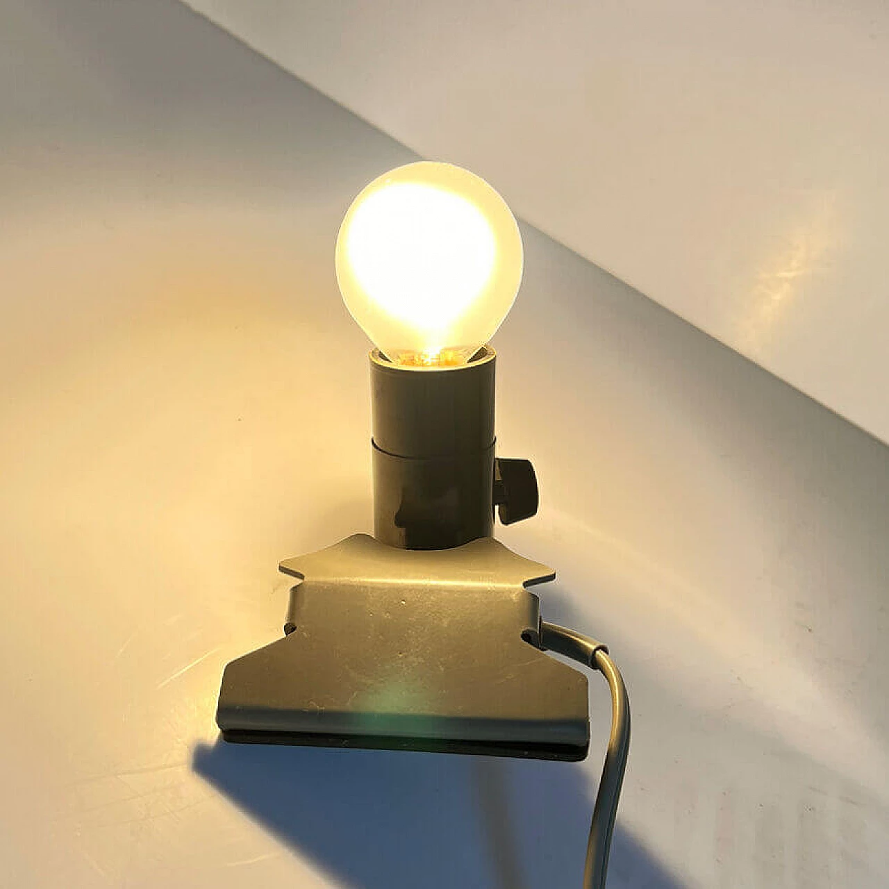 Lampada da comodino a clip di Buchleseleuchte, anni '50 5