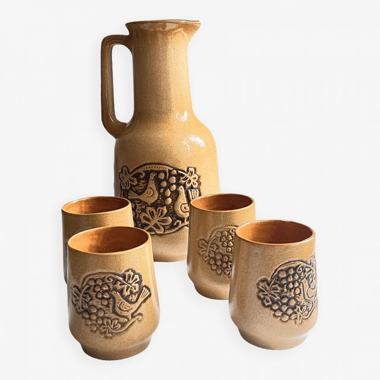 4 Hutsul-style stoneware glasses and jug, 1970s 2