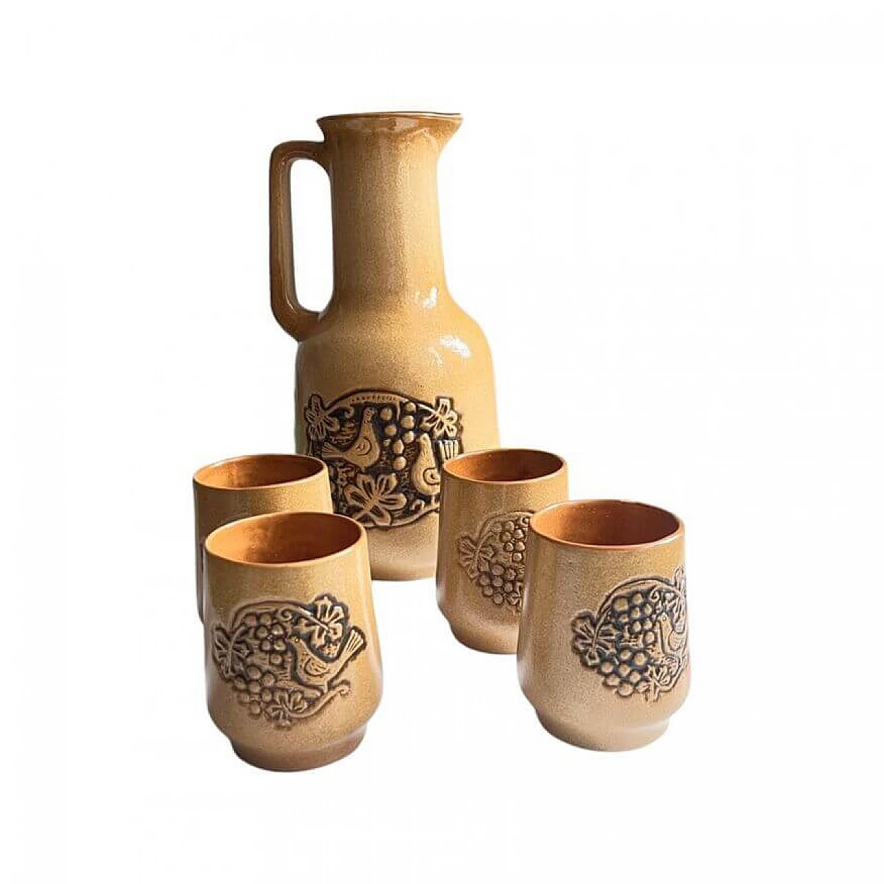 4 Hutsul-style stoneware glasses and jug, 1970s 13