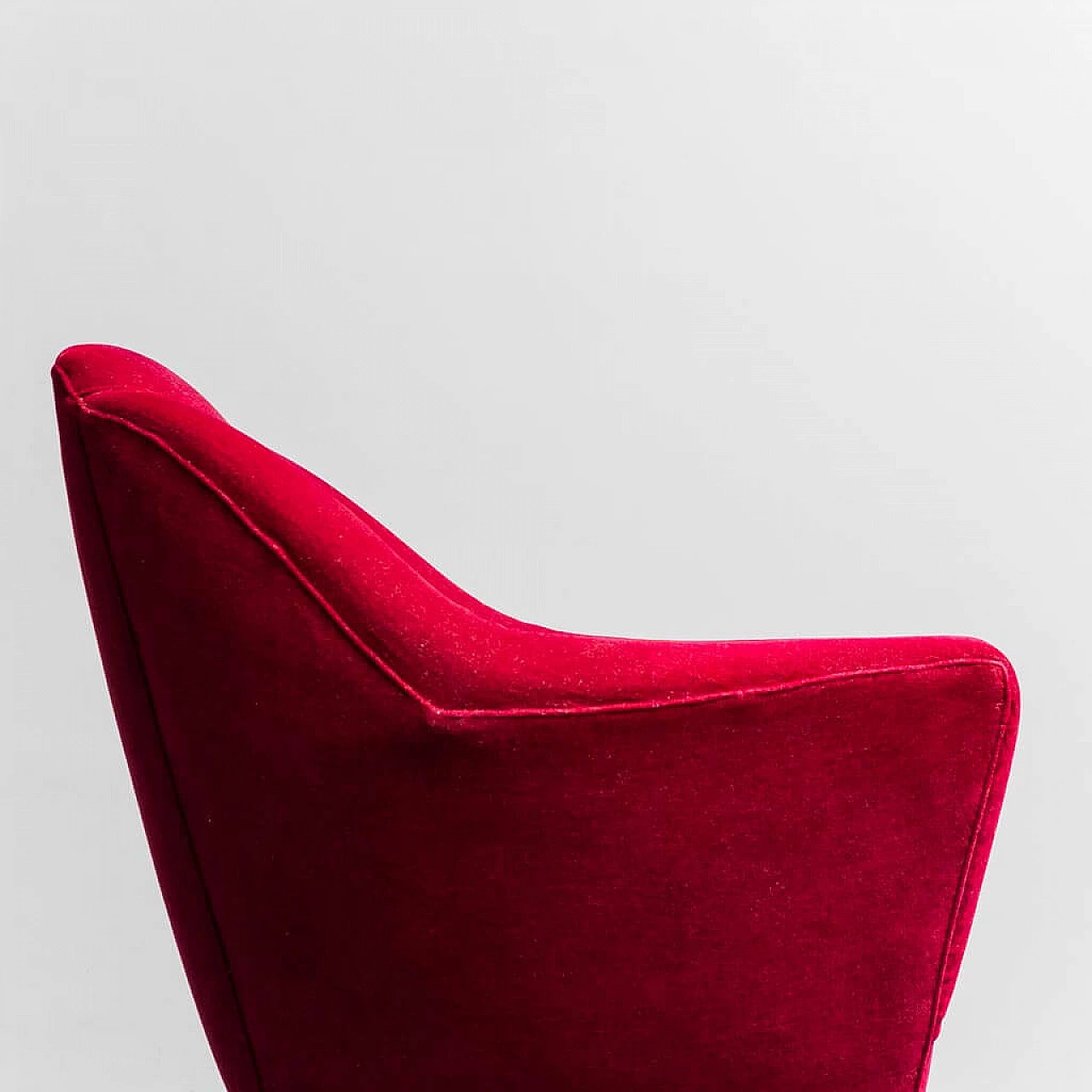 Pair of red velvet armchairs in the style of Ico Parisi, 1950s 6