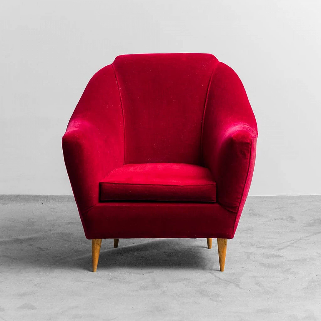 Pair of red velvet armchairs in the style of Ico Parisi, 1950s 7