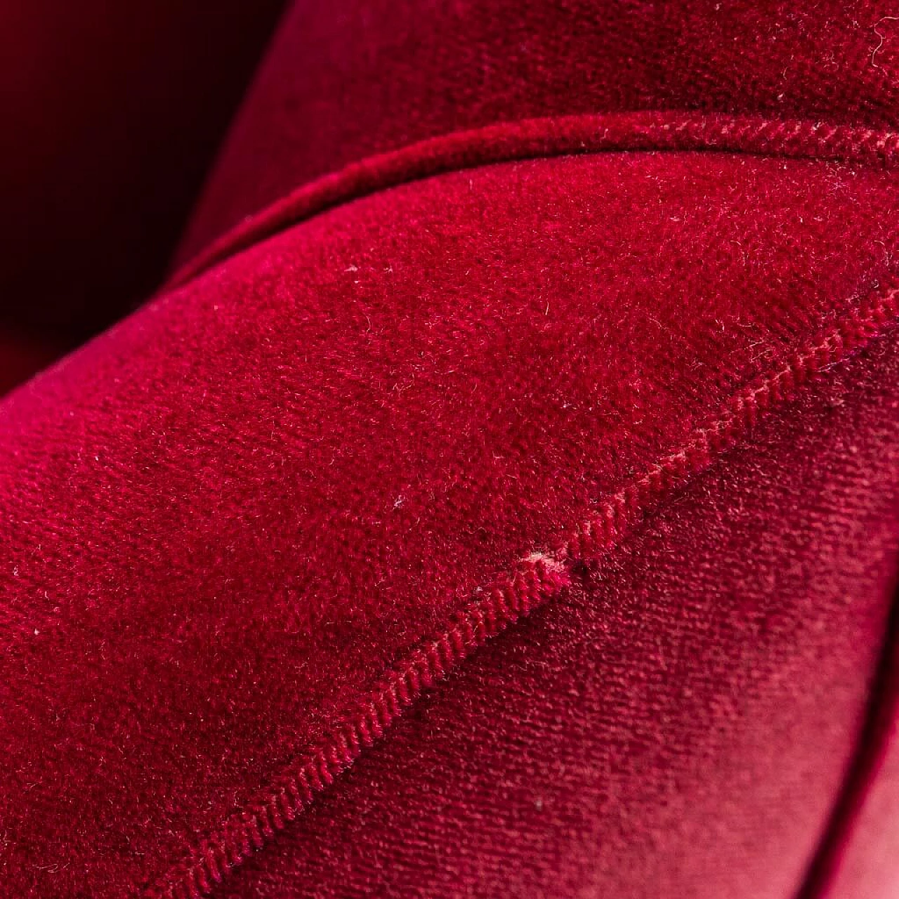 Pair of red velvet armchairs in the style of Ico Parisi, 1950s 12