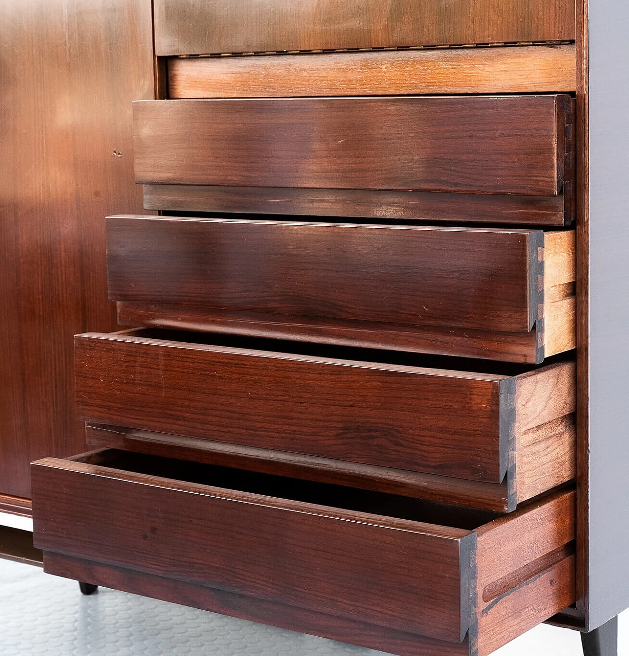 Credenza in legno di Edmondo Palutari per Dassi, anni '60 3