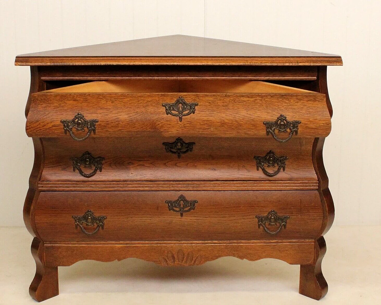 Corner oak chest of drawers, 1920s 1