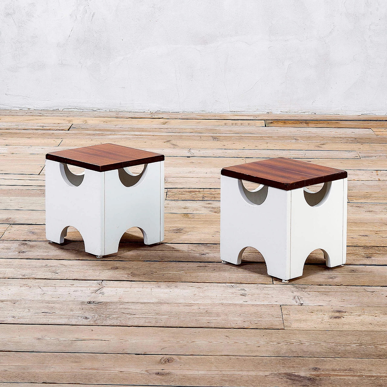 Pair of T29 Dado poufs by Ettore Sottsass for Poltronova, 1960s 1