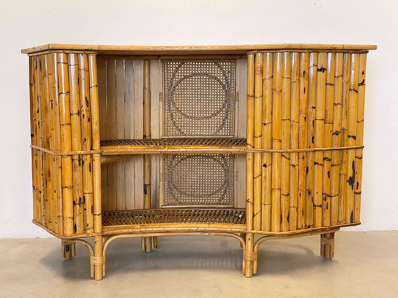 Reed and bamboo bar cabinet and pair of stools, 1970s 6