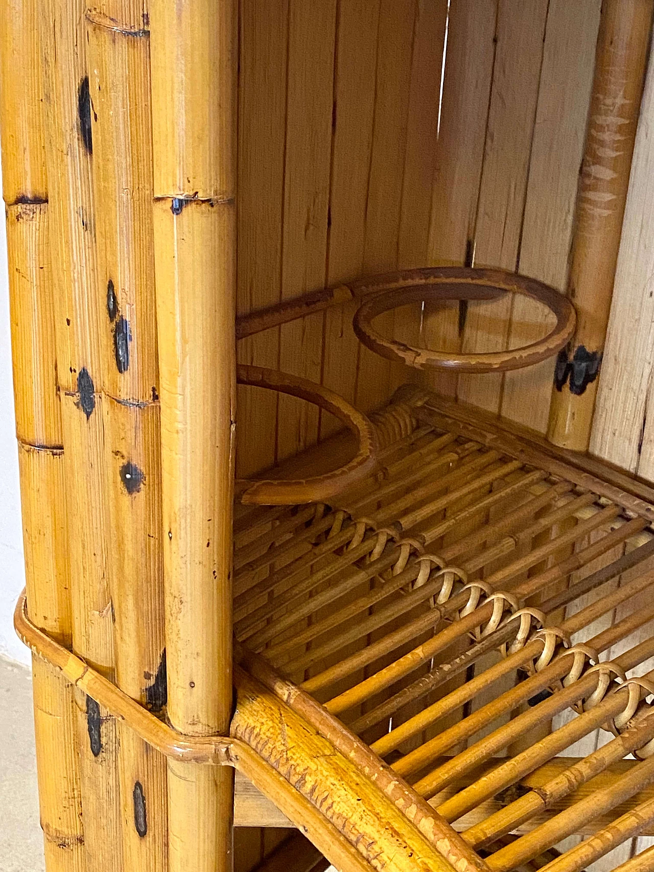 Reed and bamboo bar cabinet and pair of stools, 1970s 9