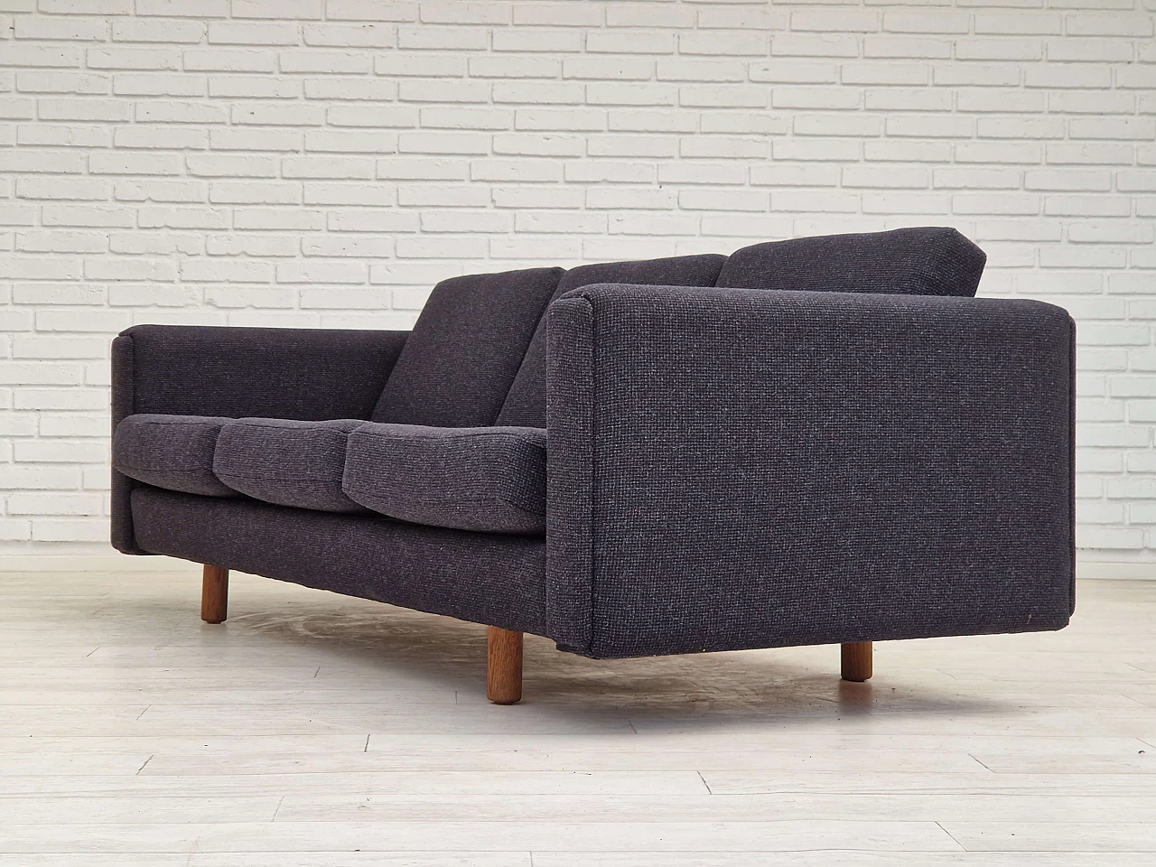 GE300 sofa by Hans J. Wegner for Getama, 1960s 1