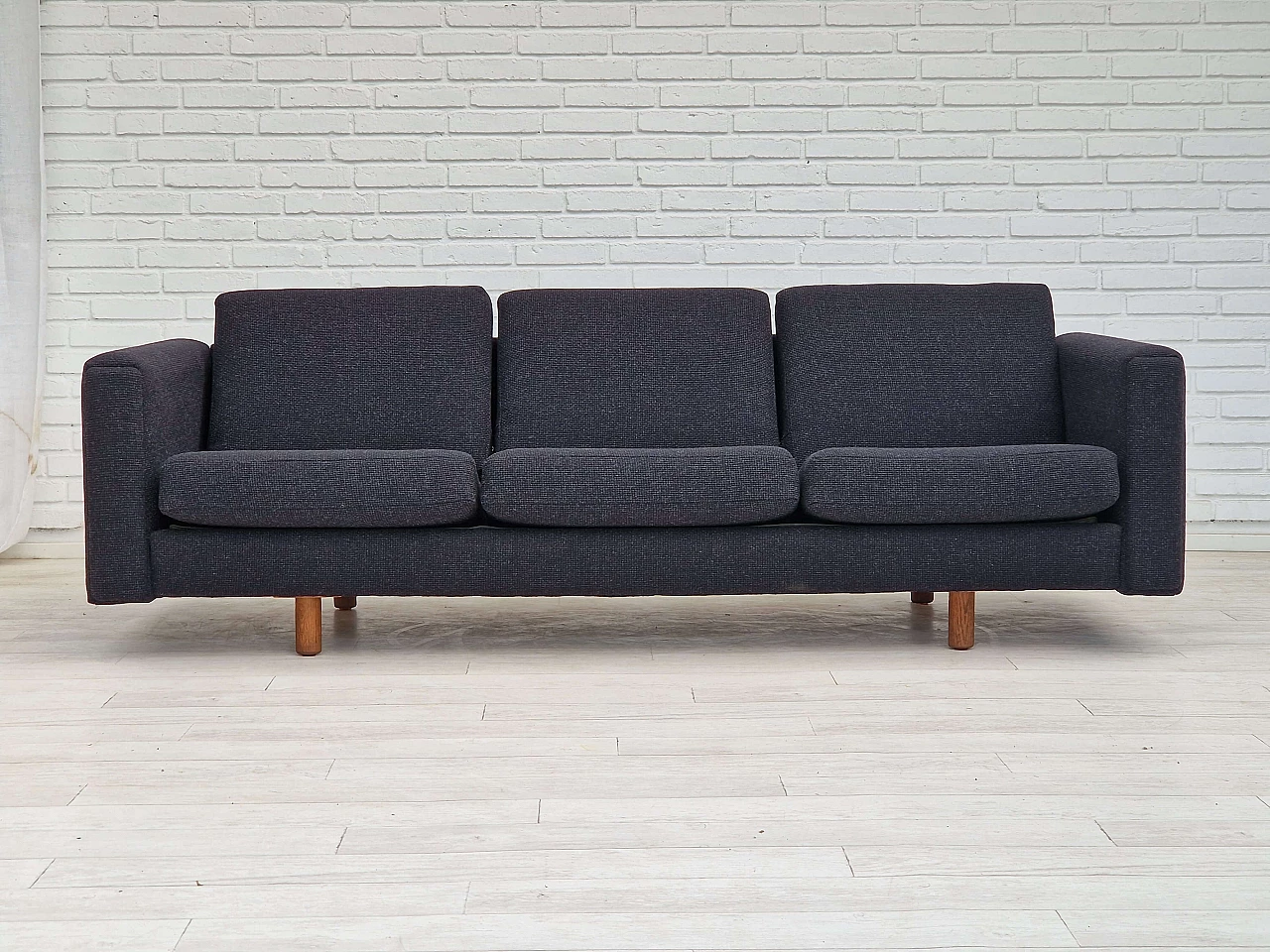 GE300 sofa by Hans J. Wegner for Getama, 1960s 2
