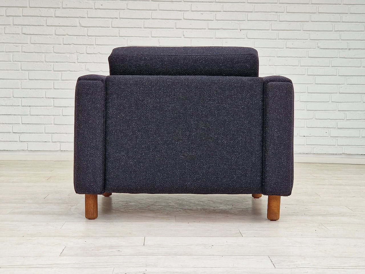 GE300 armchair by Hans J. Wegner for Getama, 1960s 3