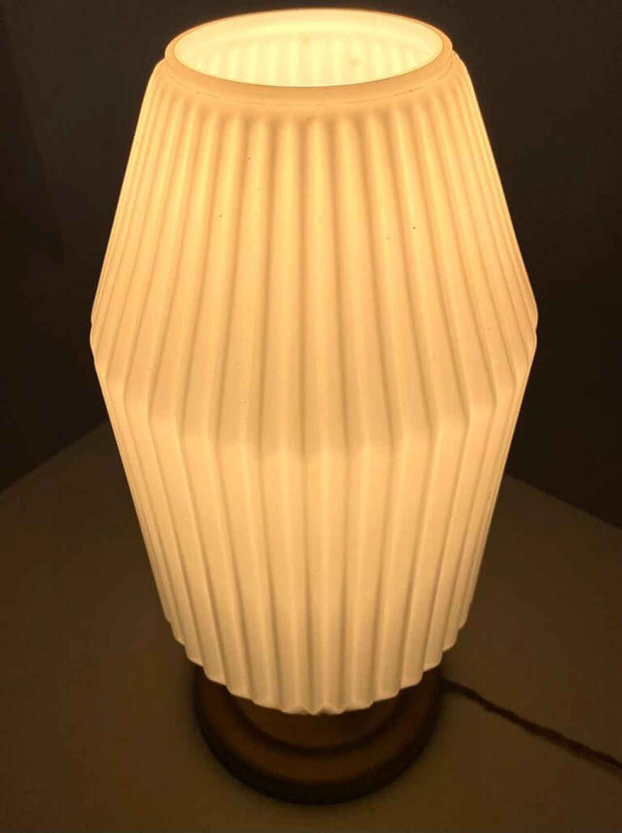 Table lamp in Art Deco style made of glass and wood, 1940s 3