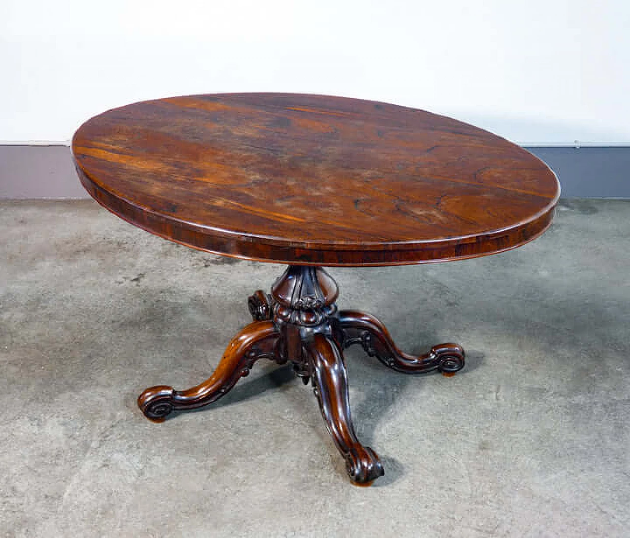 Victorian oval rosewood table, 19th century 6