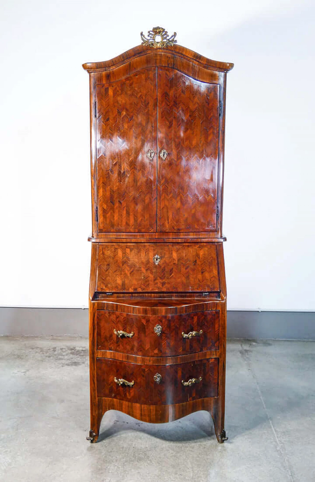 Louis XV bois de rose and rosewood paneled trumeau, 18th century 2