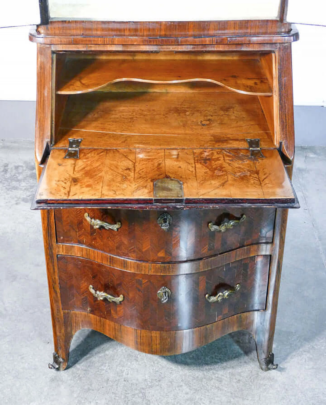 Louis XV bois de rose and rosewood paneled trumeau, 18th century 9