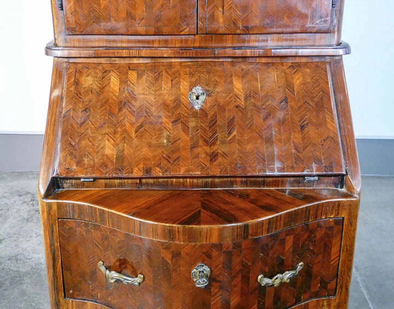 Louis XV bois de rose and rosewood paneled trumeau, 18th century 10