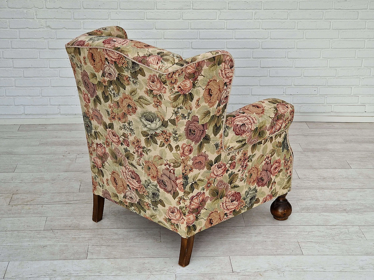 Danish floral patterned armchair with oak legs, 1950s 5