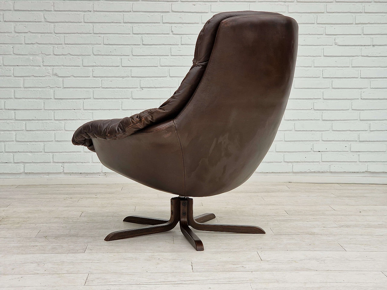 Poltrona danese Silhouette in pelle di H.W. Klein per Bramin Møbler, anni '70 10