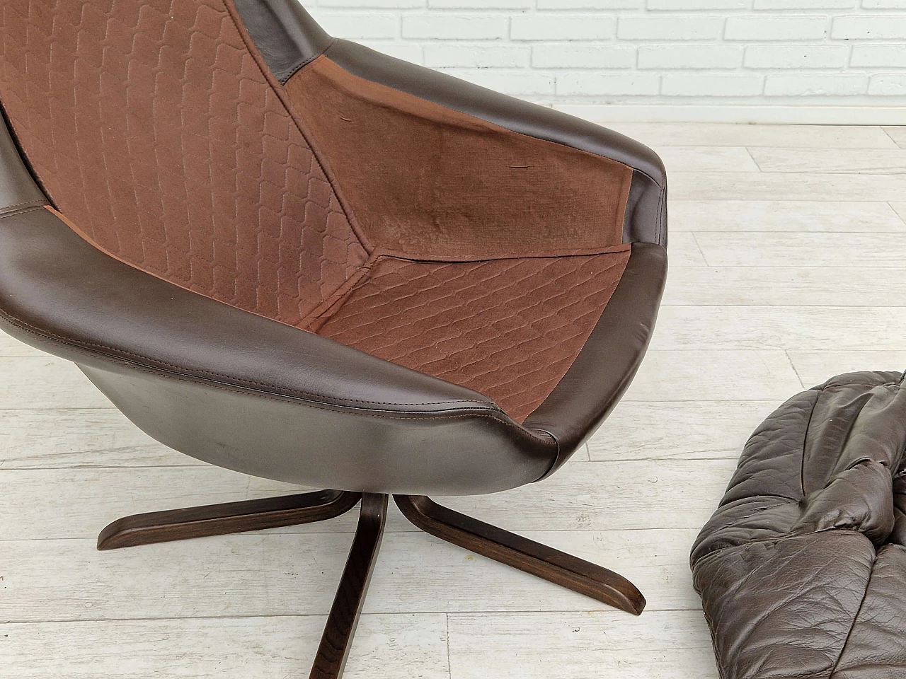 Poltrona danese Silhouette in pelle di H.W. Klein per Bramin Møbler, anni '70 16