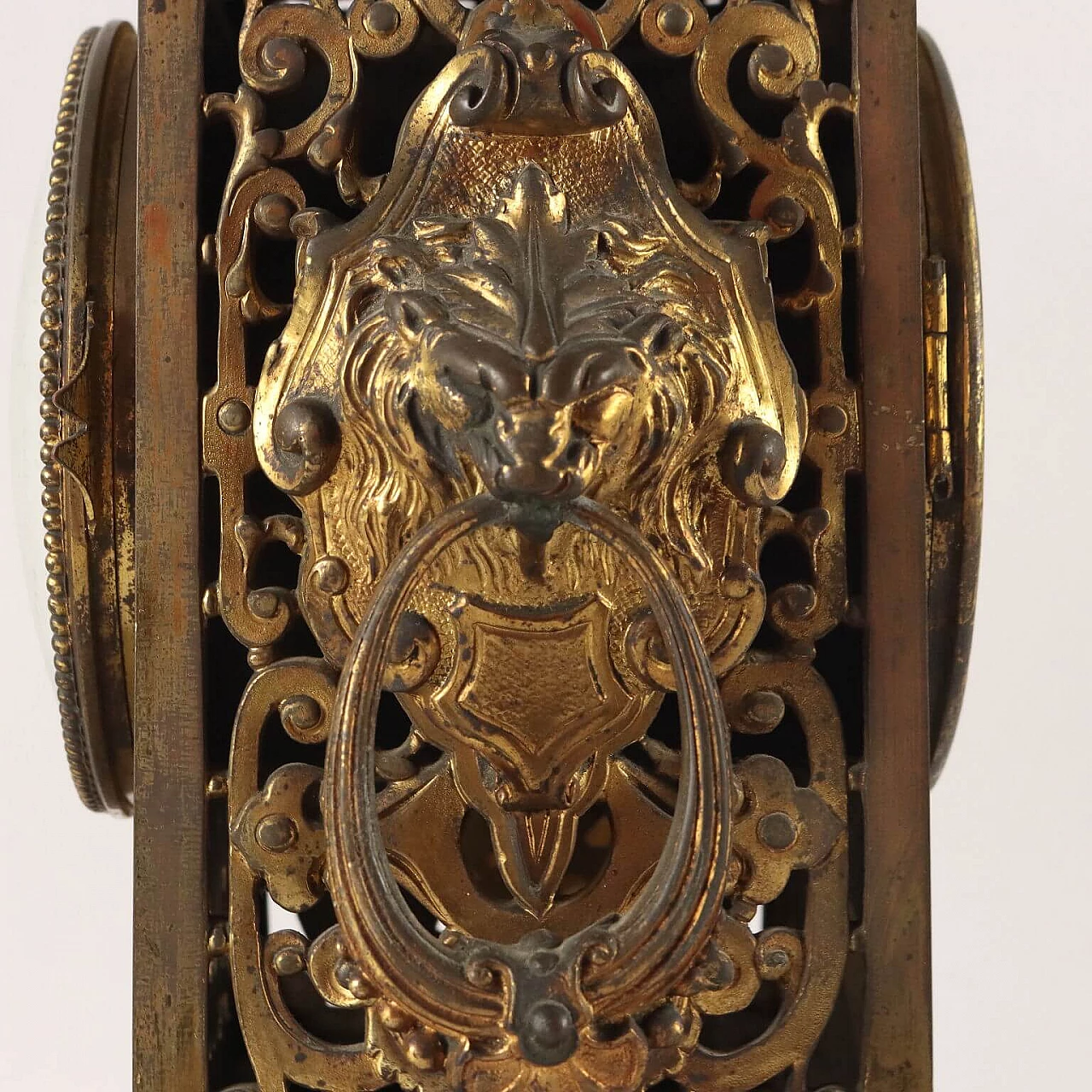 Orologio da tavolo Eclettico in bronzo dorato e traforato, fine '800 8