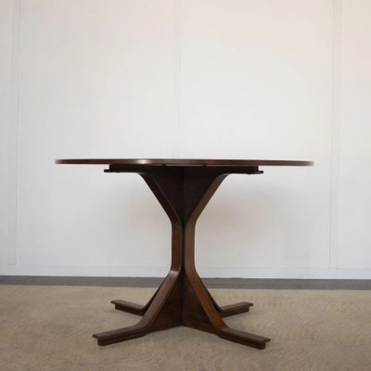 Tavolo rotondo 522 in palissandro di Gianfranco Frattini per Bernini, anni '60 7