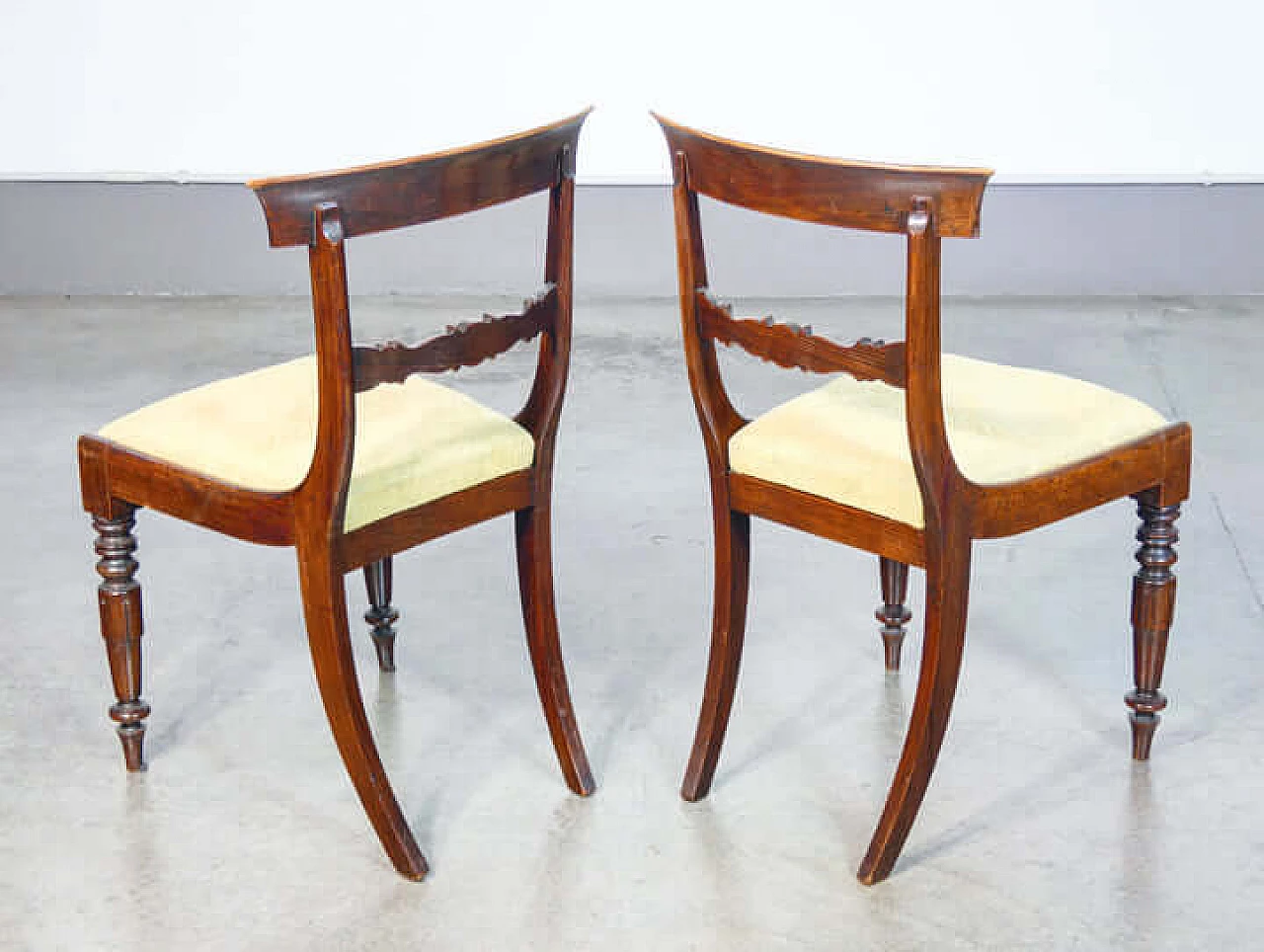 8 Directoire chairs in solid beech and fabric, early 19th century 5