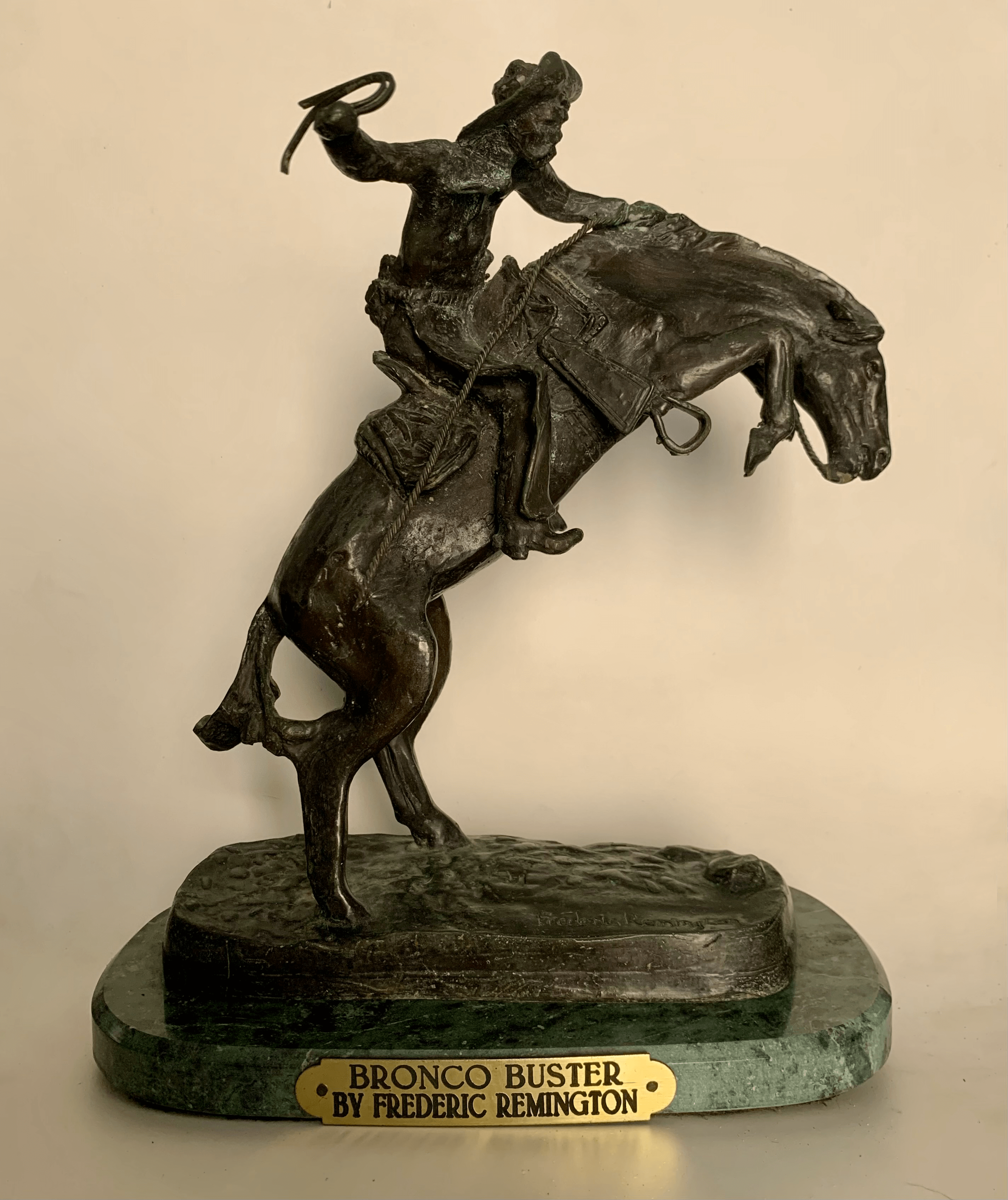 Frederic Remington, Bronco Buster, bronze sculpture | intOndo