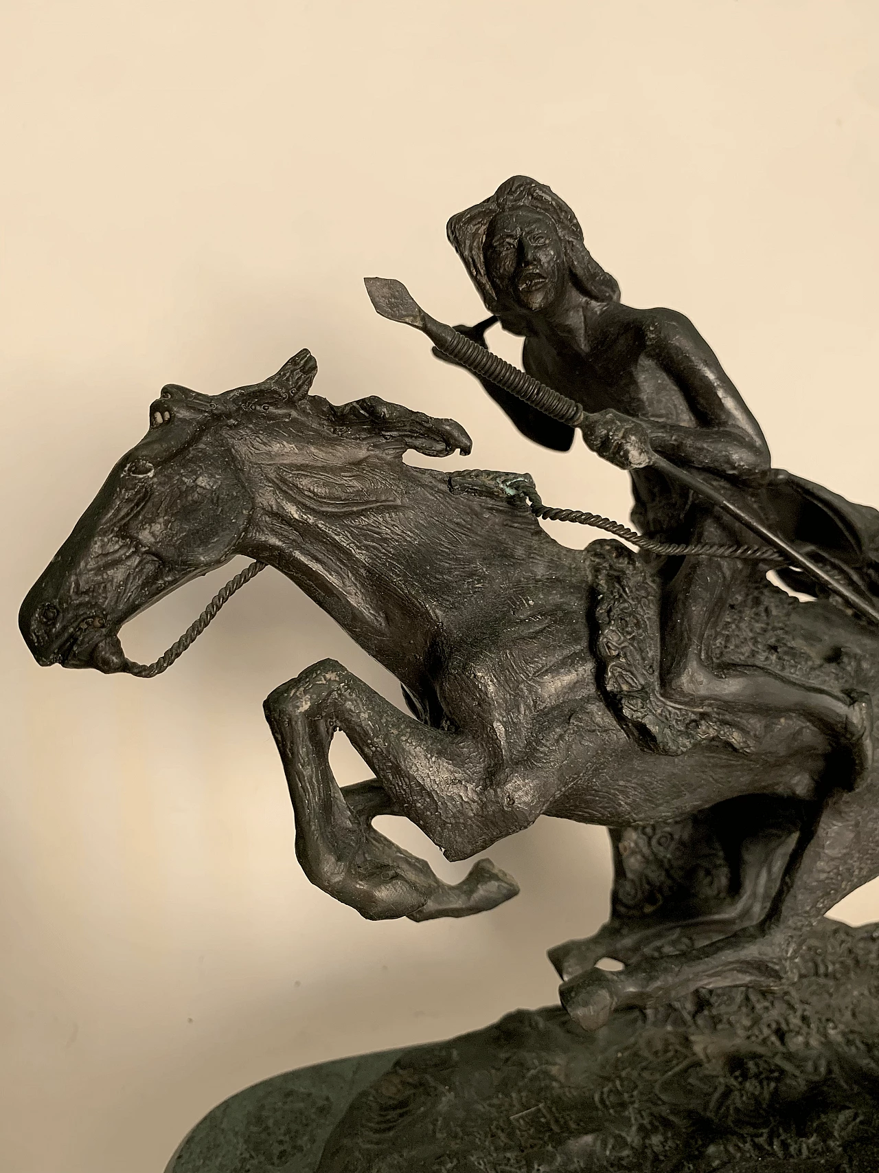 Frederic Remington, Cheyenne, scultura in bronzo 2