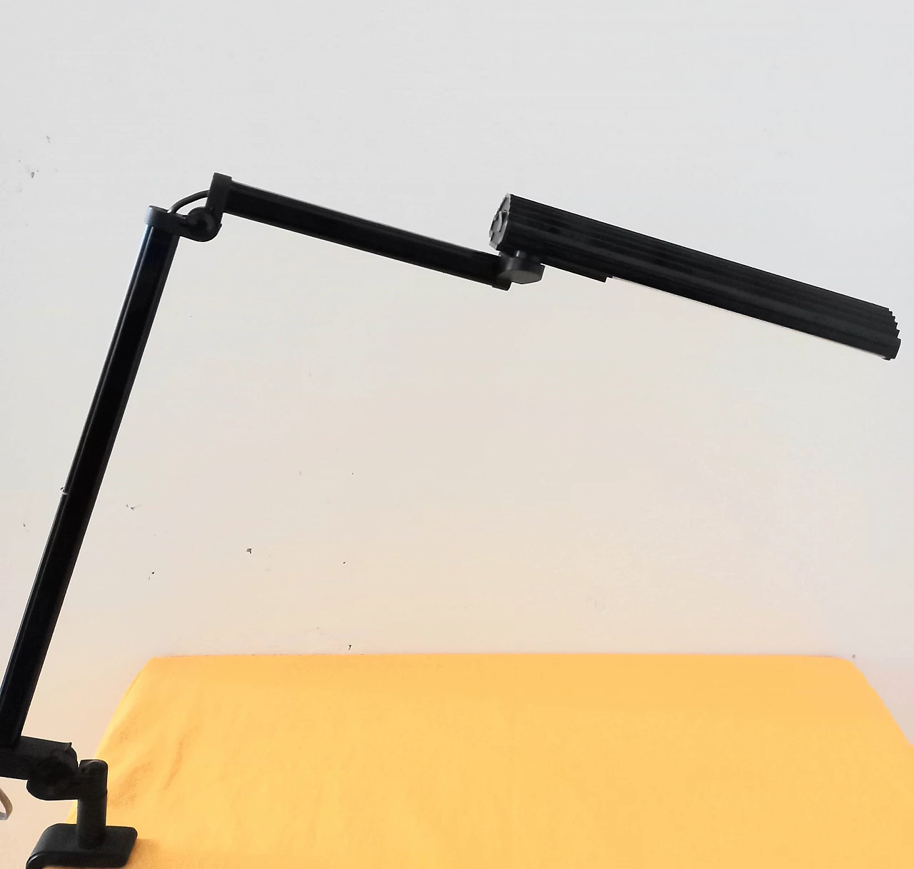 Desk 990 table lamp by Ezio Didone for Arteluce, 1980s 1