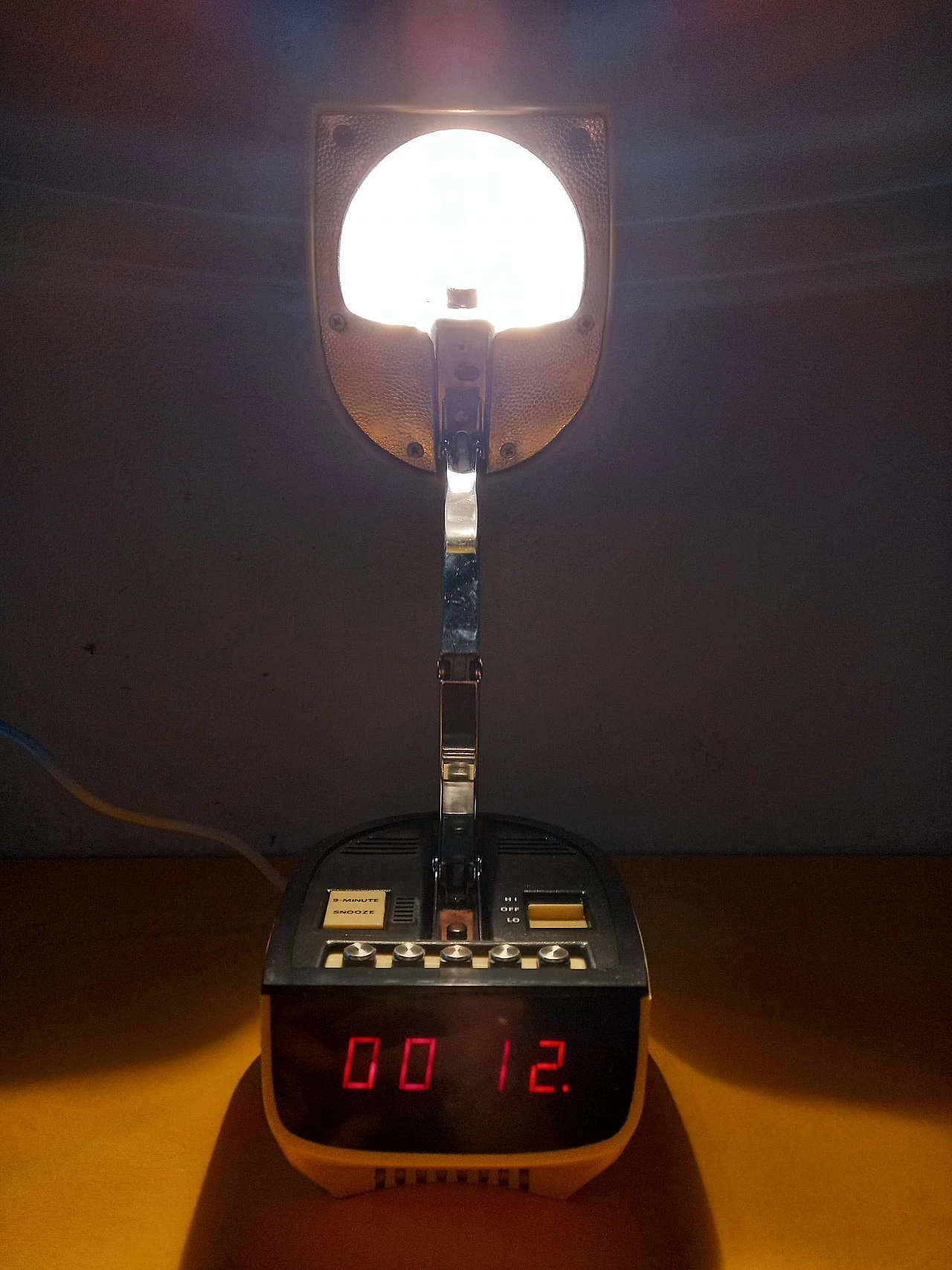 Beige plastic table lamp with alarm clock, 1970s 3