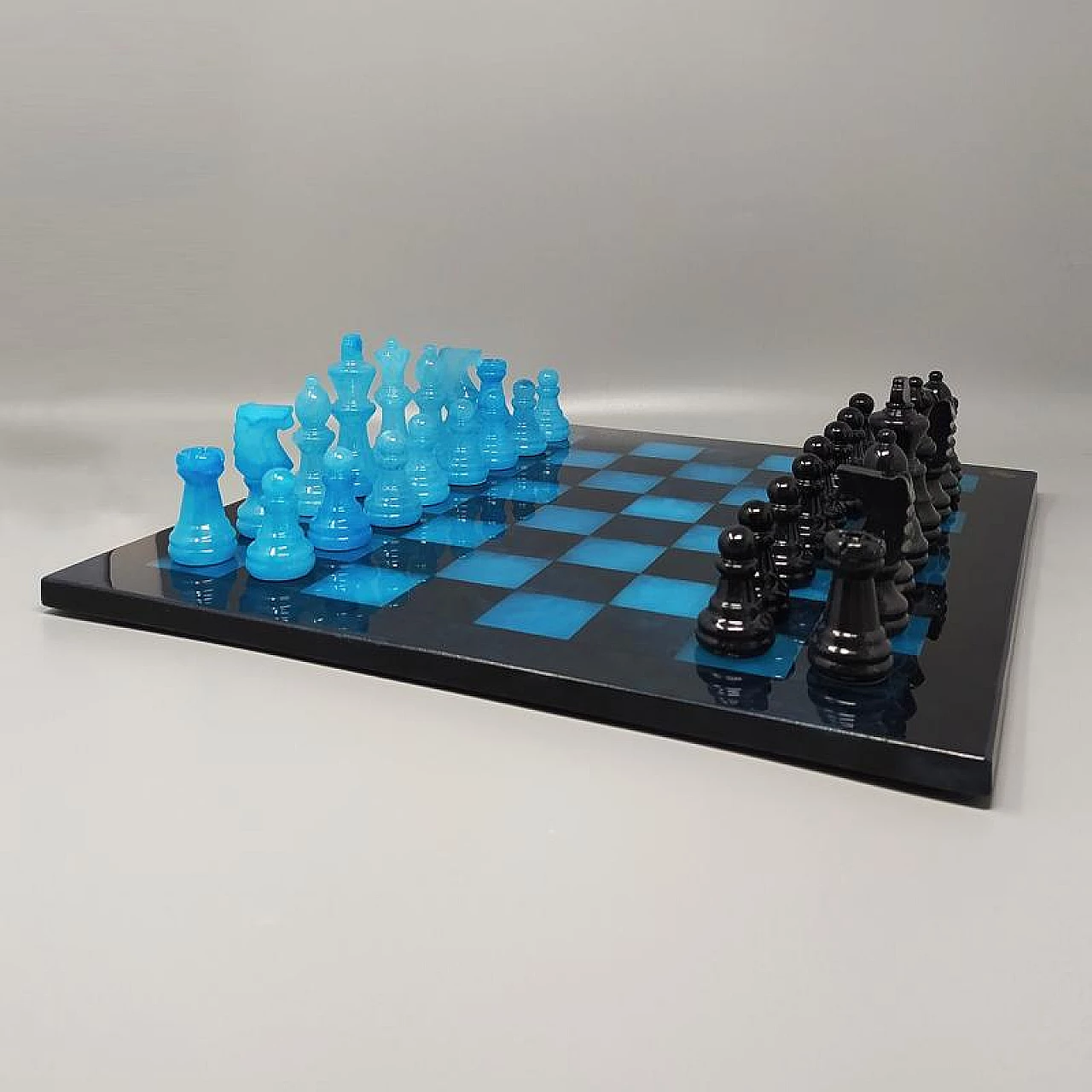 Chess in handmade blue and black Volterra alabaster, 1970s 1