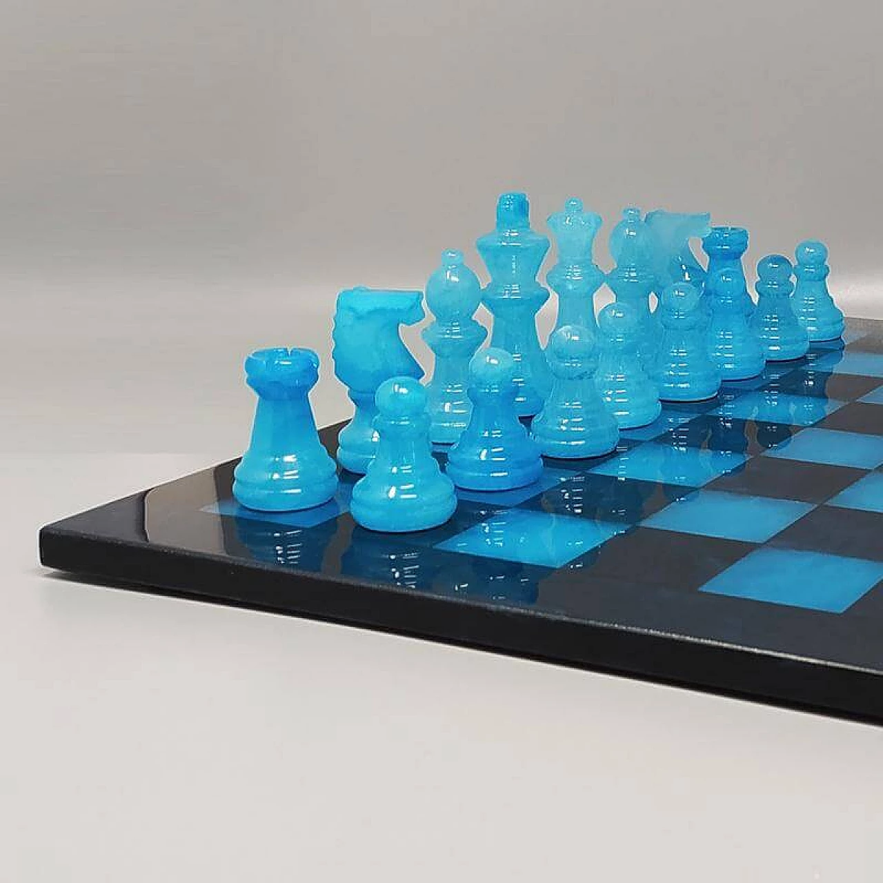 Chess in handmade blue and black Volterra alabaster, 1970s 3