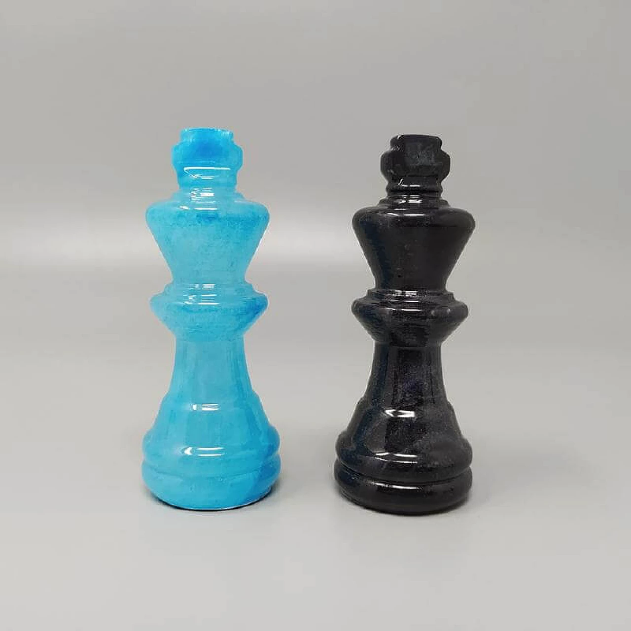 Chess in handmade blue and black Volterra alabaster, 1970s 6