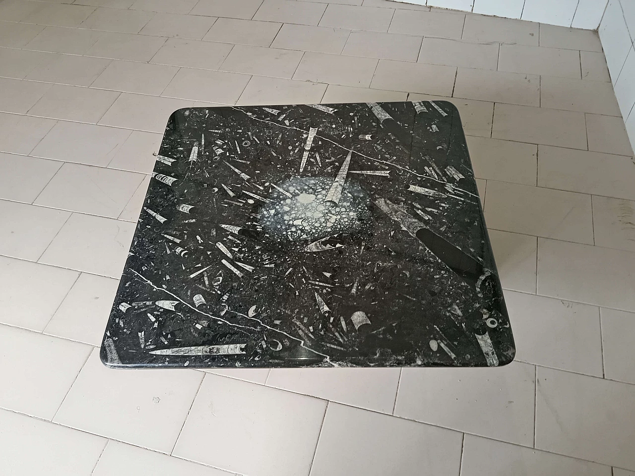 Tavolino in marmo Fossile Nero, anni '80 5