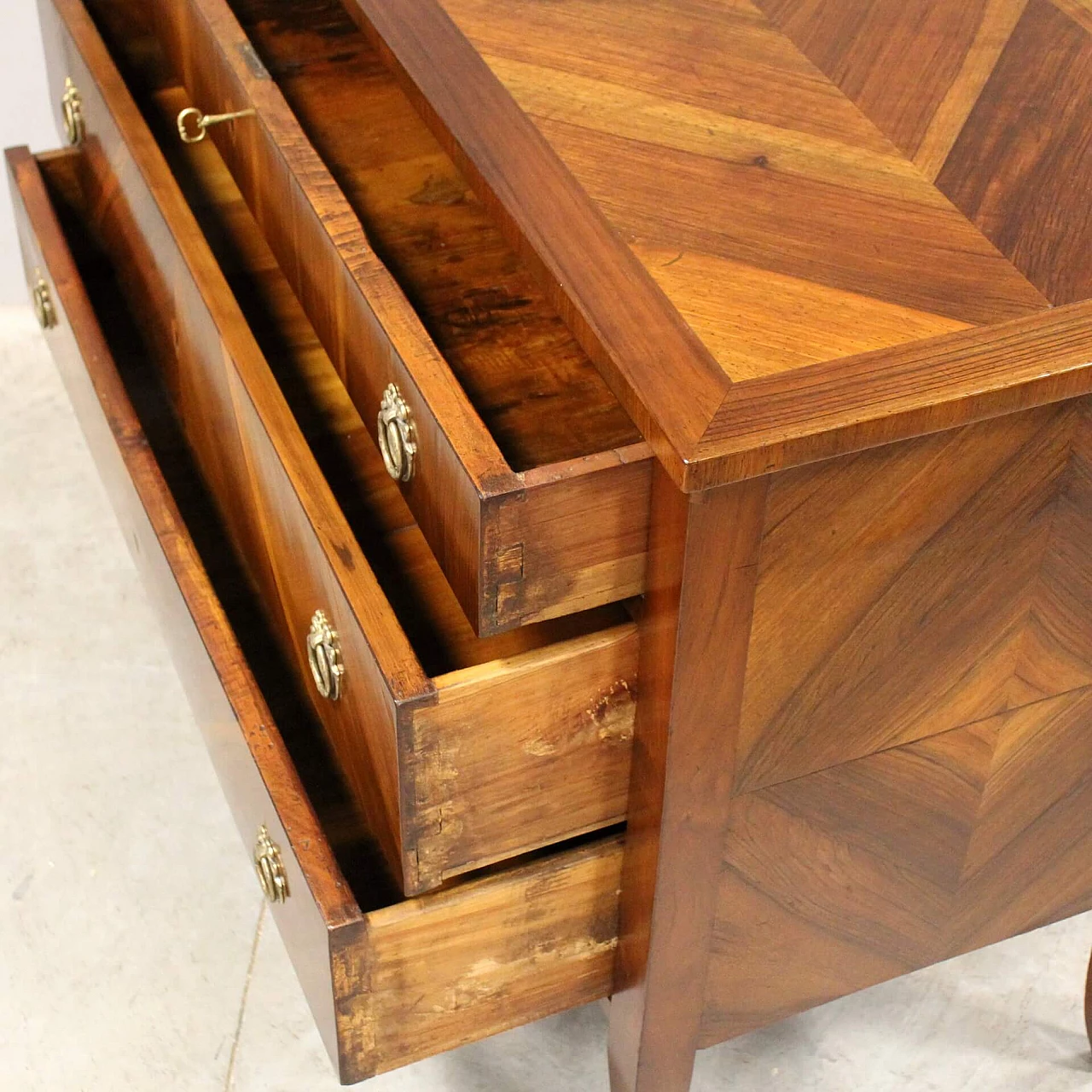 Directoire solid walnut and walnut paneled commode, late 18th century 2