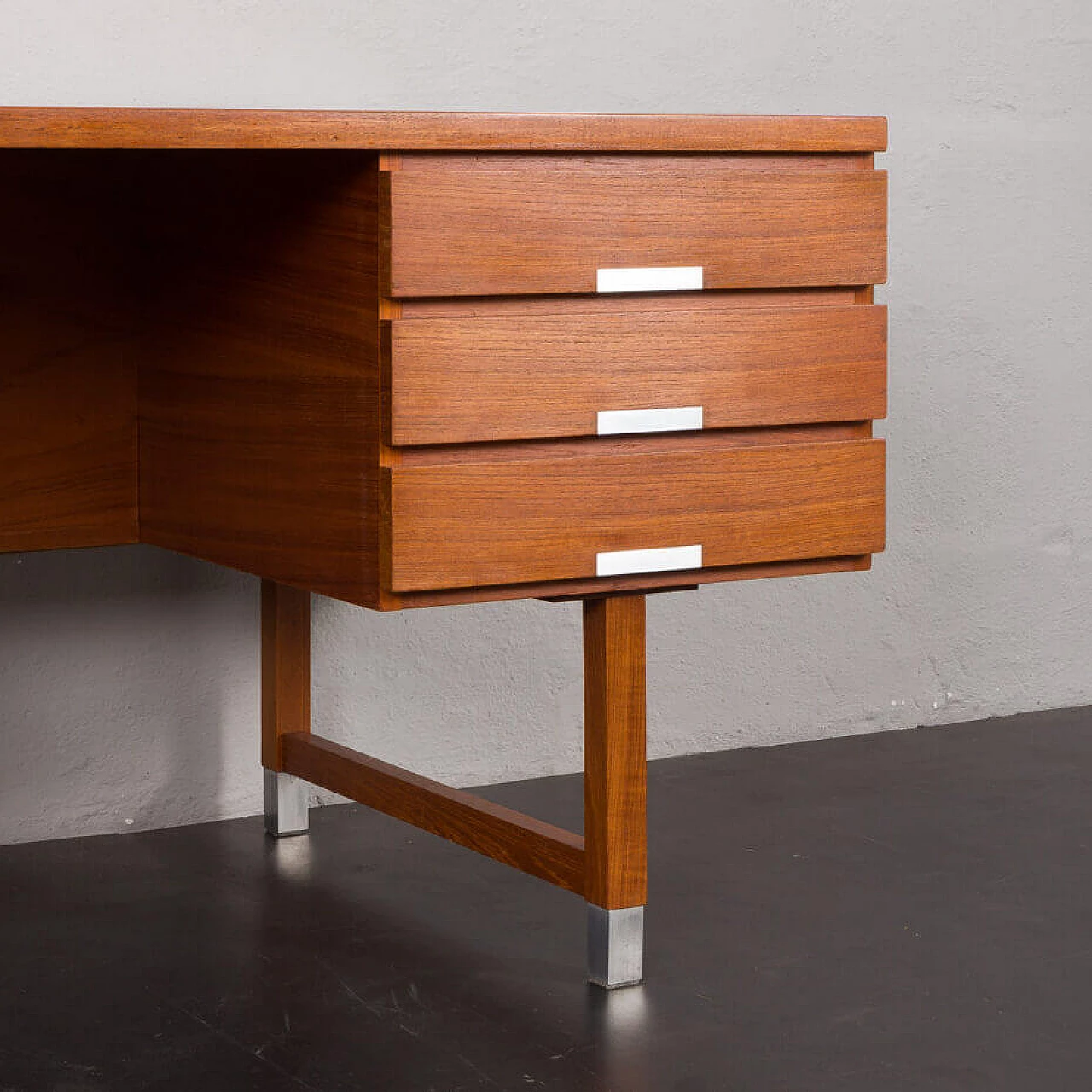 EP401 teak desk by Kai Kristiansen for Feldballes Møbelfabrik, 1960s 11