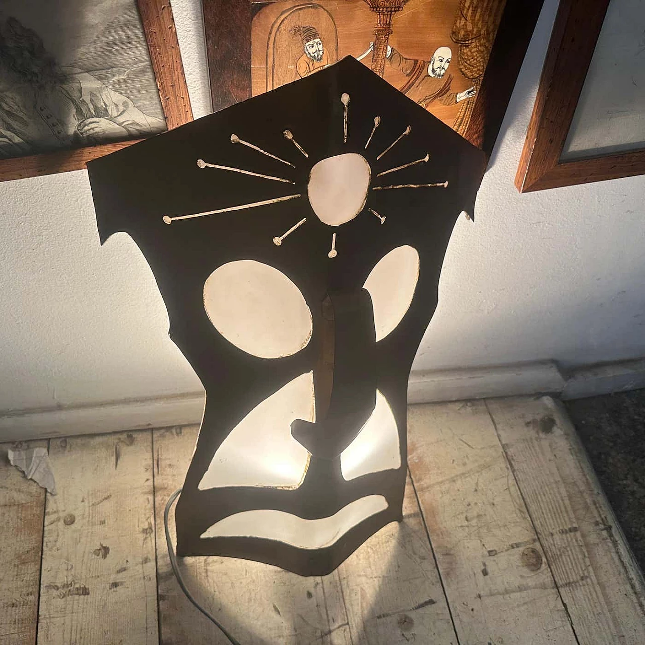 Brass and white plexiglass wall lamp with tribal mask, 1980s 6