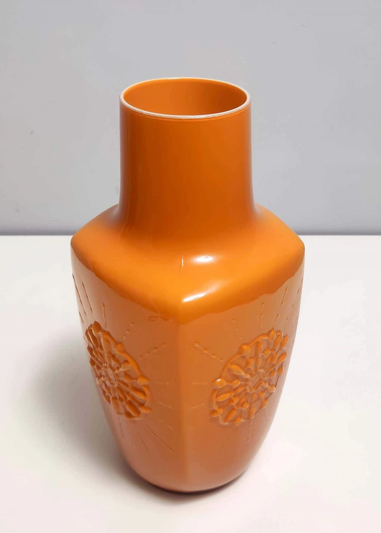 Orange incamiciato blown glass vase, 1970s 4