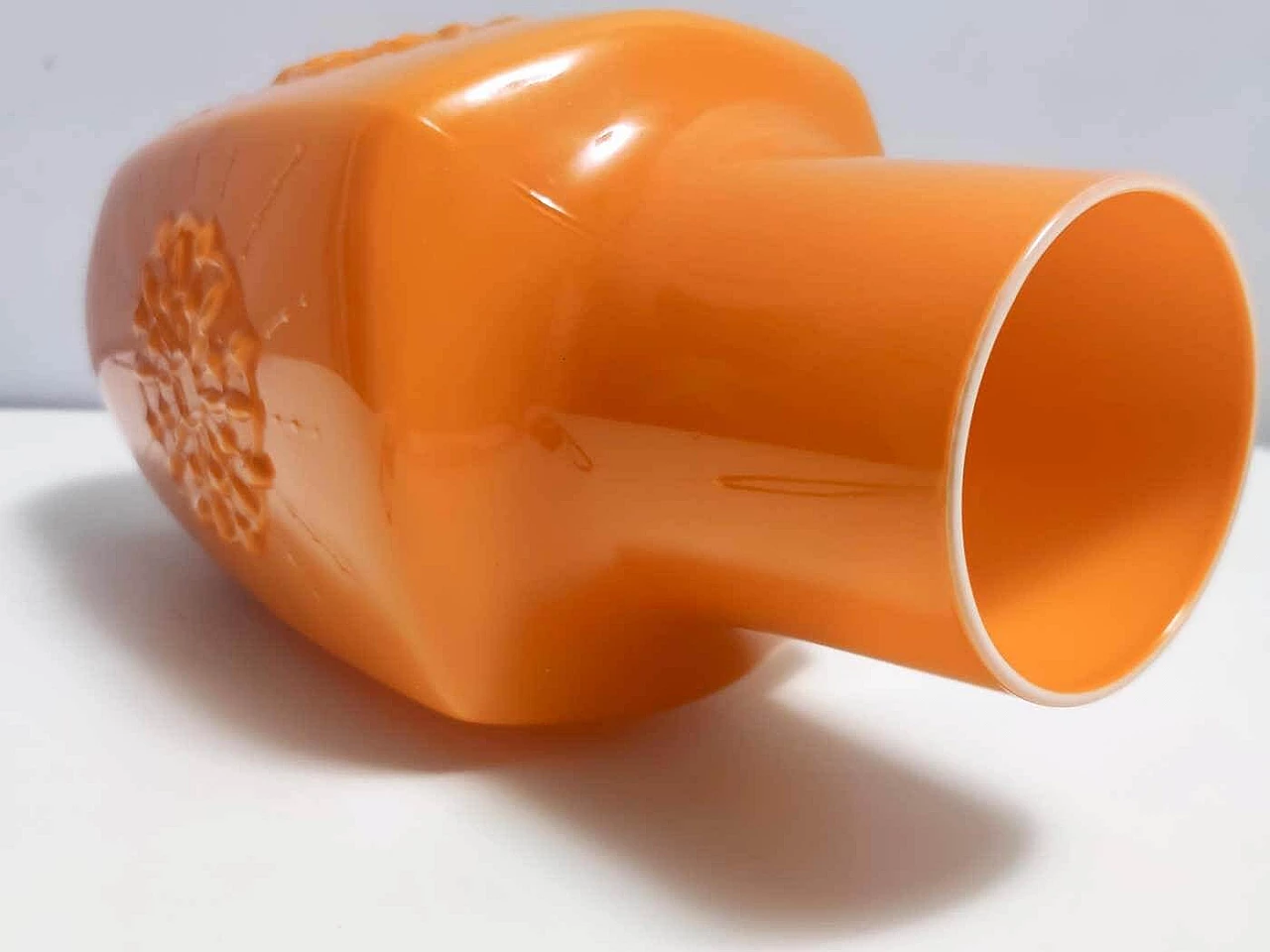 Orange incamiciato blown glass vase, 1970s 6