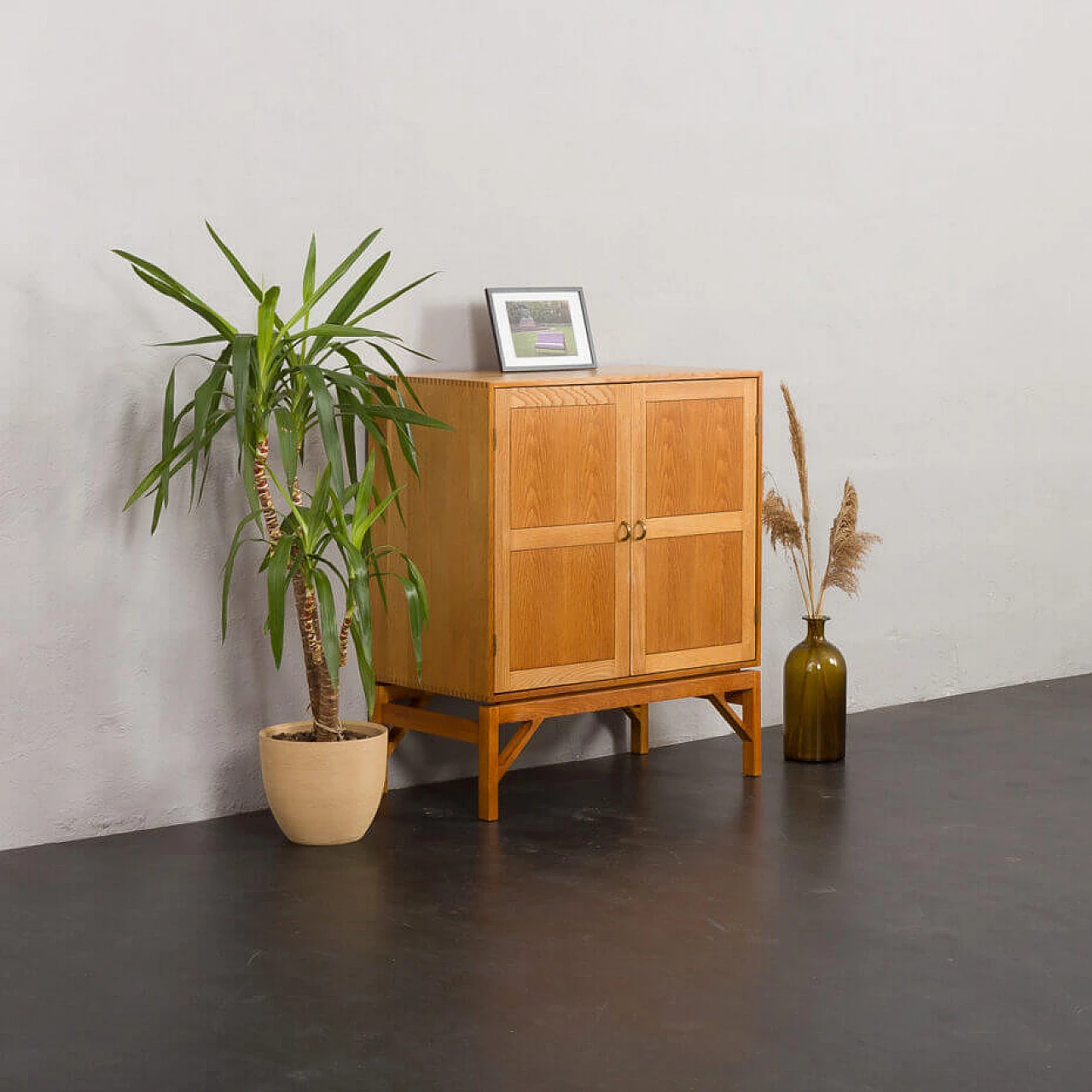 Solid oak vinyl cabinet by Christen Hvidt for Soborg Mobelfabrik, 1970s 2