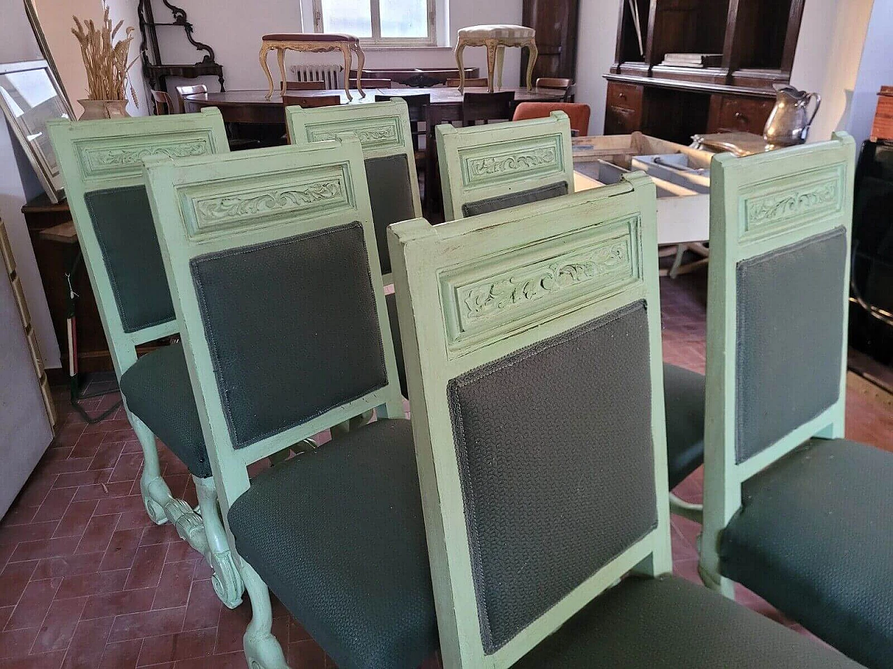 6 Green lacquered chairs in 18th-century style, early 20th century 4